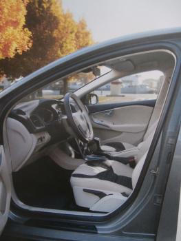 Volvo V40 +Cross Country Linje Svart +R-Design +Inscription T3 T2 D3 D2 Modelljahr 2019