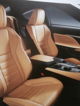 Lexus RC 300h HYBRID Prospekt Niederlande