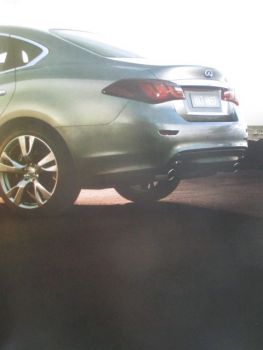 Infiniti Q70 Premium +Sport 2.2l Diesel RWD 7AT 3.5V6 Hybrid +3.7V6 Benzin Katalog Deutsch