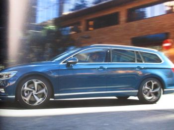 VW Passat +Variant (3G) B7 Facelift August 2019 +R-Line