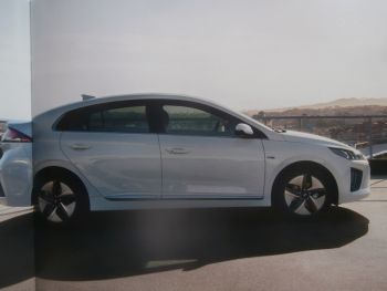 Hyundai Ioniq Hybrid +Plug-in-Hybrid Prospekt April 2020