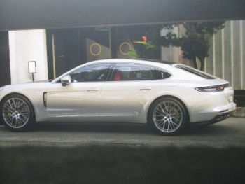 Porsche Panamera (971) Buch Turbo S +Executive +Sport Turismo +E-Hybrid Oktober 2020 NEU