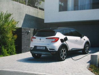 Renault Captur +Intens +Edition One +E-Tech Plug-in Katalog Juli 2020