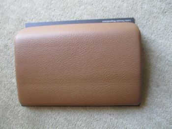 BMW Leder Nevada Magmabraun Muster ca. 10x15cm Format