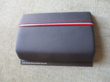 BMW Leder Nevada Scharz/Keder Grau-Rot Muster ca. 10x15cm Format