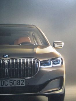 BMW 750i xDrive +L G11 G12 730d Ld 740d Ld 745e Le Buch +Individual März 2021 NEU