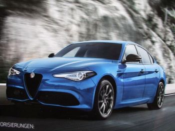 Alfa Romeo Giulia Turbo 16V 147kw 206kw +AT8 +Diesel 16V 140kw +154kw AT8 Katalog Großformat April 2020