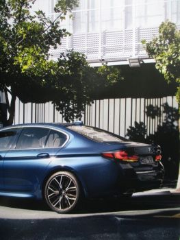 BMW 520i +hybrid 530i 540i M550i xDrive 518d 520d 530d 540d 520e 530e 545e G30 Katalog Englisch März 2021