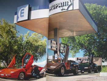 ramp Auto Kultur Magazin Winter 2021 Alles zu seiner Zeit VW ID.3 +ID.4 GTX,F-Type R Dynamic Cabriolet,Ferrari