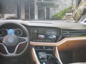 VW Touareg TypCR +R-Line Katalog August 2022