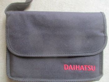 Daihatsu Bordbuchmappe Stoff