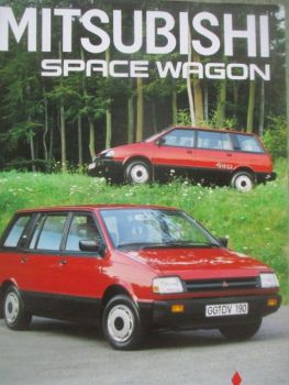 Mitsubishi Space Wagon Typ D00 September 1988