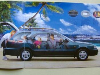 Kia Clarus Limousine & Kombi Oktober 1998 NEU