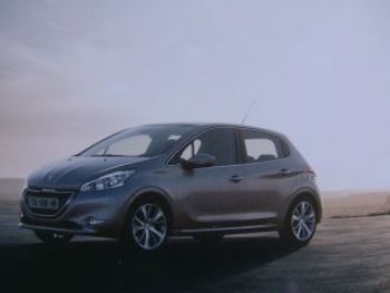 Peugeot 208 Dezember 2011 +Preisliste NEU