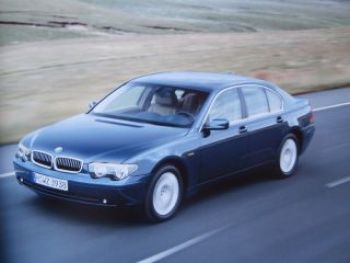 BMW 735i 745i Limousine E65 September 2001 SCHWEIZ Prospekt