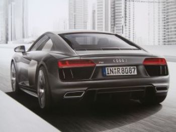 Audi R8 Coupé +e-tron quattro +LMS Mai 2015 Buch NEU