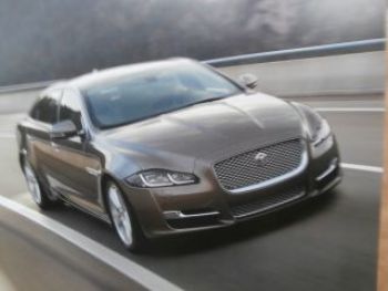 Jaguar XJ Neues Modell Prospekt Buch September 2015 NEU