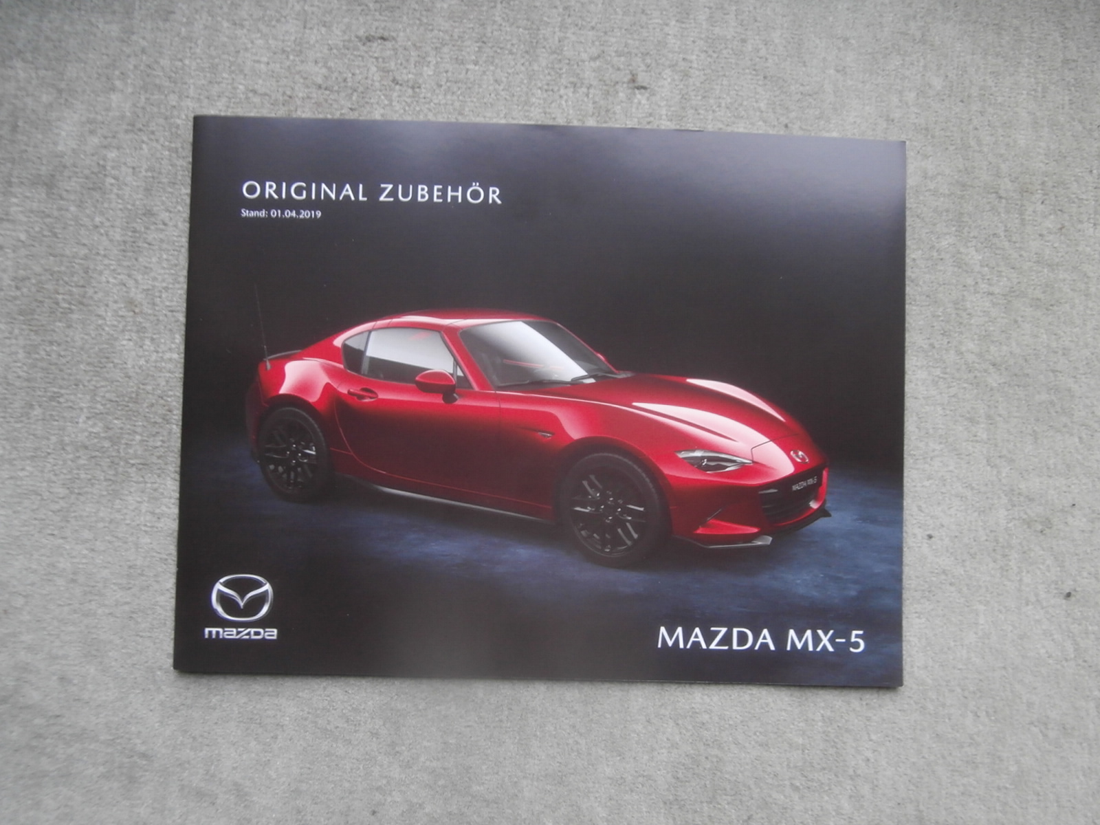 Druckausgabe Mazda MX-5 Typ ND Zubehör Katalog im April 2019 :  Autoliteratur Höpel