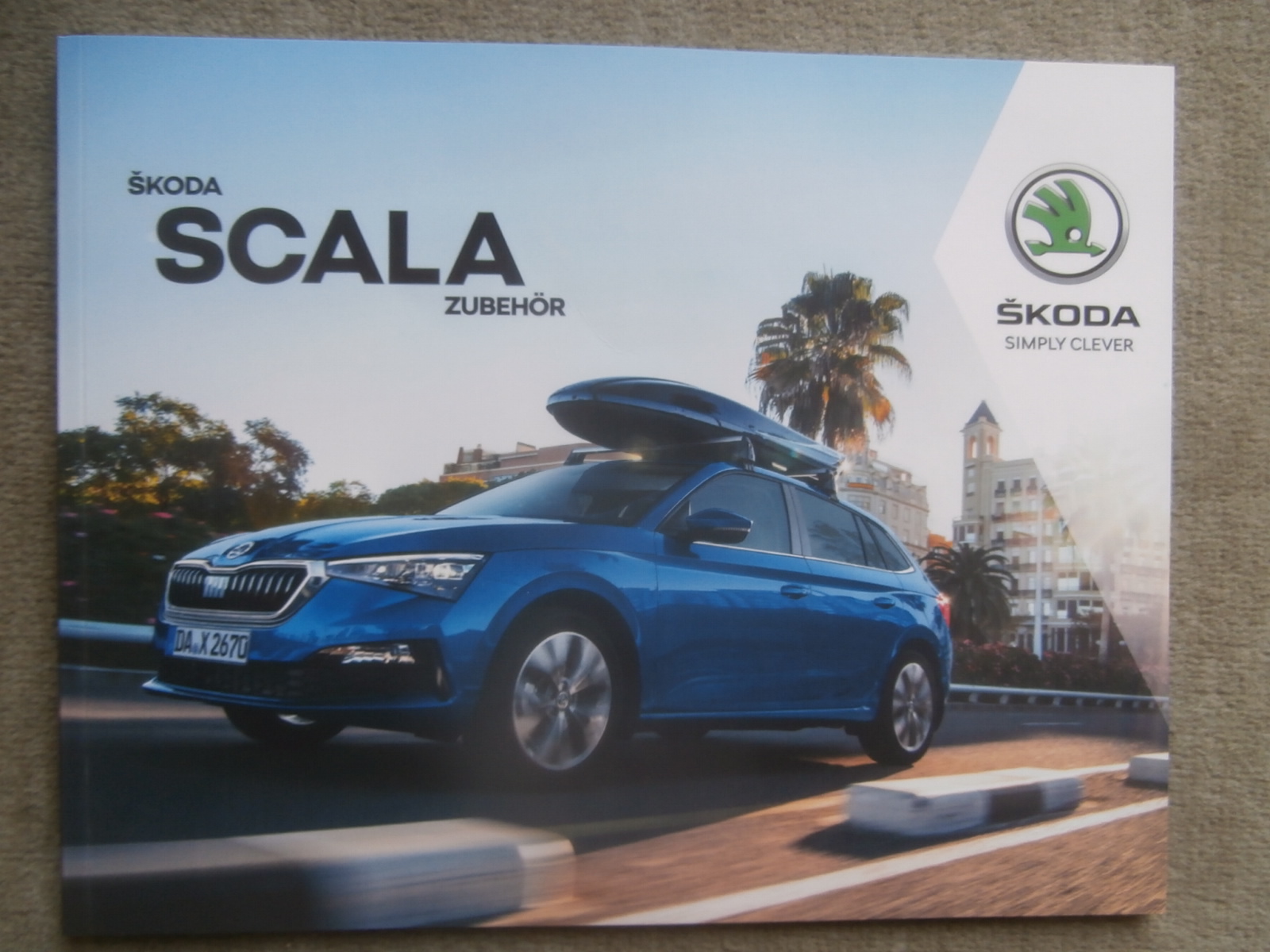 Druckausgabe Skoda Scala Zubehör Broschüre im April 2019