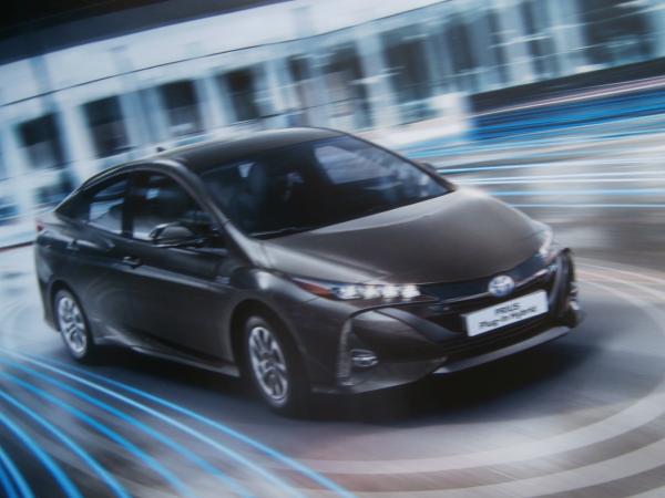 Toyota Prius Plug-in Hybrid Prospekt Januar 2017