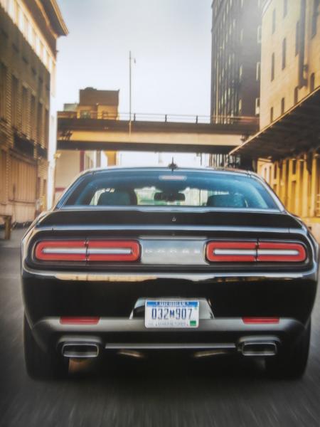 Dodge Challenger 2015 SXT PLus R/T Scat Pack SRT932 +Hellcat Deutscher Katalog
