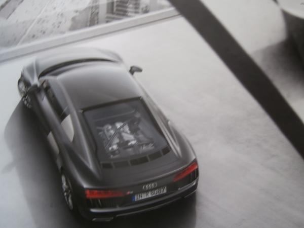 Audi R8 Coupé Spyder Buch in Schatulle im Mai 2016