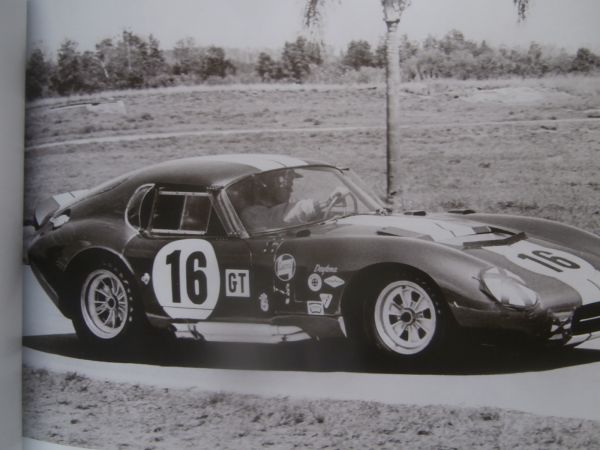 Autoworld Brussels American Dream Cars and Bikes Buick Electra +Cadillac +Chevrolet +C1 Chrysler +Ford+Edsel