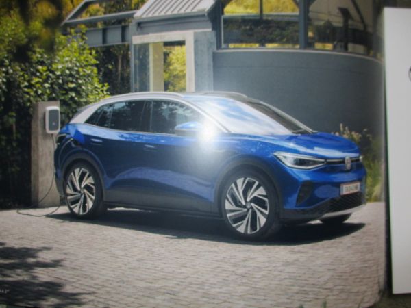 VW ID.4 1st Edition +Max Katalog Oktober 2020 +Preisliste 77kWh Batterie