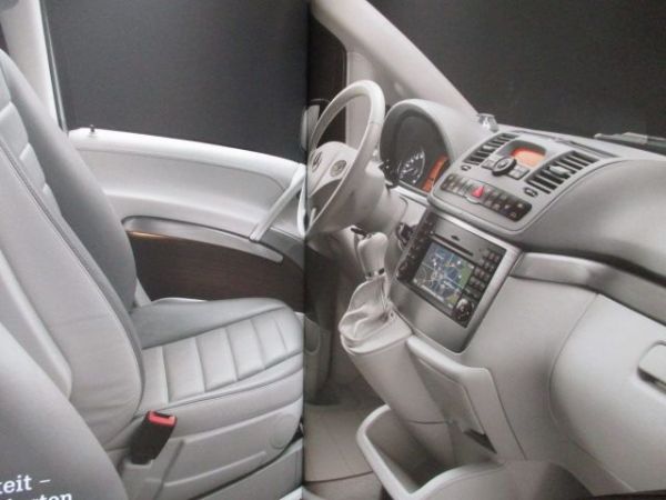 Mercedes Benz Design Interieur Geschichte Gegenwart Zukunft die innen Werte von Automobilen 2012