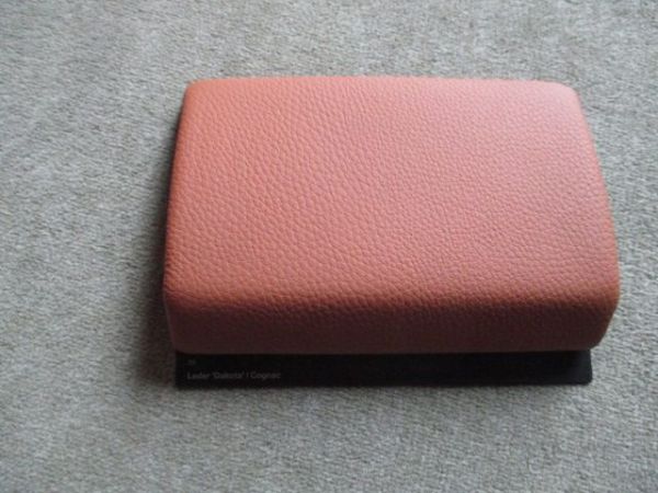 BMW X6 Leder Dakota Cognac Muster ca. 12x18cm Format