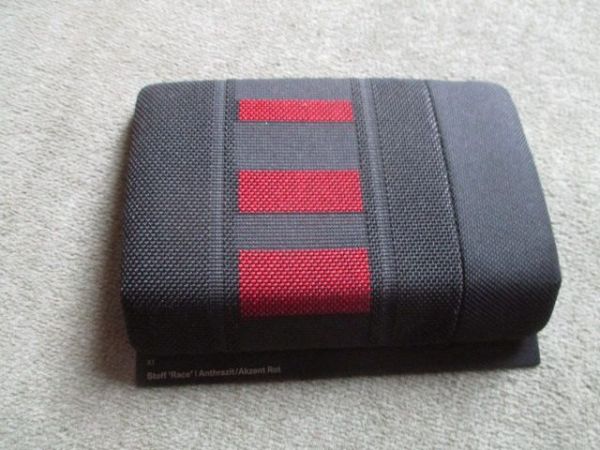 BMW 2er Active Tourer F45 Stoff Race Akzent Rot Muster Format ca. 12x18cm