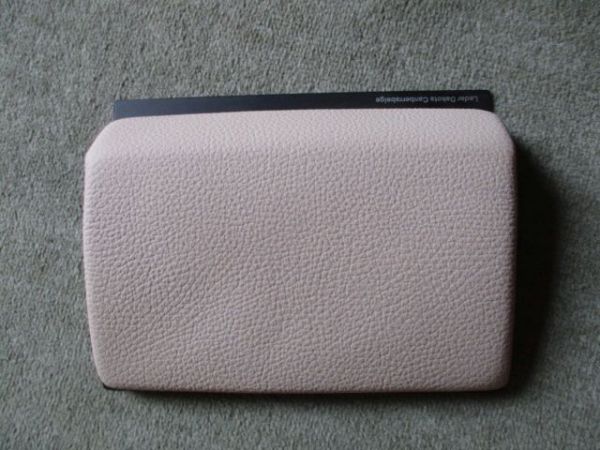 BMW 4er Reihe Leder Dakota Elfenbeinweiß LCEW Muster ca. 12x18cm Format