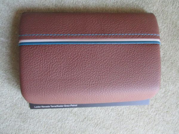 BMW Leder Nevada Terra/Keder Grau Petrol Muster ca. 10x15cm Format