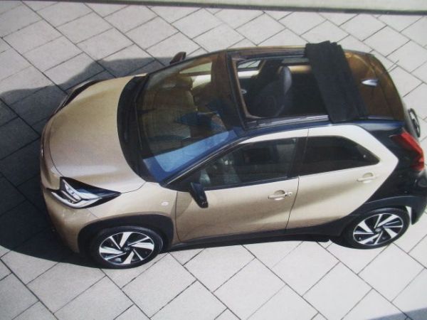 Toyota Aygo X Prospekt +Limited April 2022+Preisliste NEU