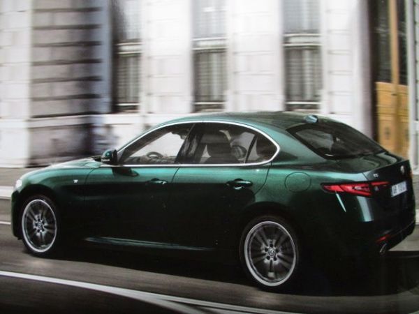 Alfa Romeo Giulia Turbo 16V 147kw 206kw +AT8 +Diesel 16V 140kw +154kw AT8 Katalog Großformat April 2020
