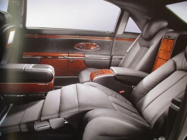 Maybach 57 62 W240 Produktinformation Katalog Mai 2002 für den Vertrieb