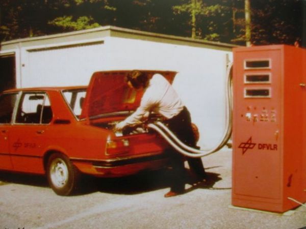 Der Doppelscheinwerfer Nr.80