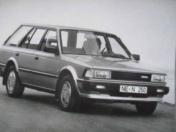 Nissan Bluebird Traveller 5-türig Foto 18x24cm