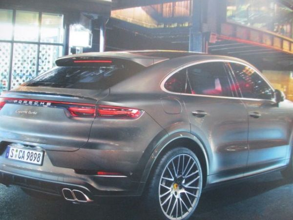 Porsche Cayenne & Coupé Prospekt April 2021