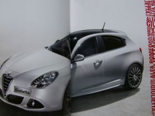 Alfa Romeo Giulietta Prospekt Juni 2010 NEU