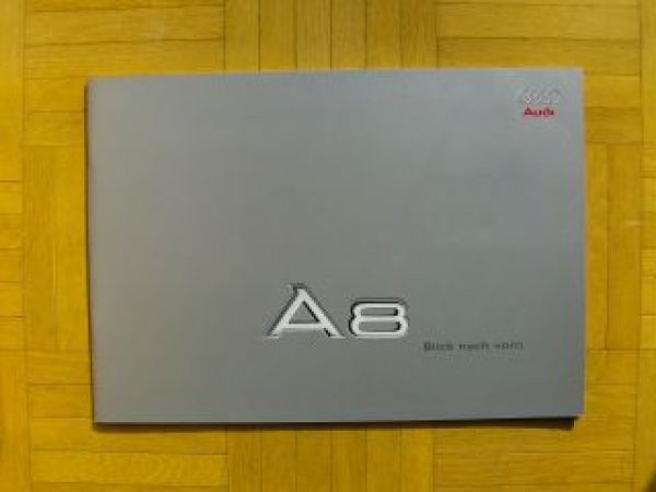 Audi A8 Blick nach Vorn Großformat Prospekt Mai 2005 NEU