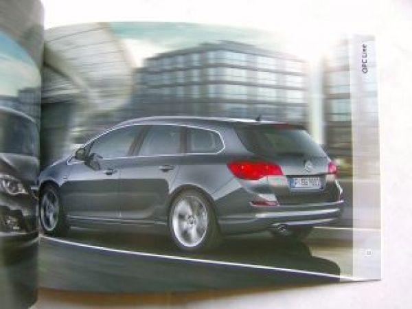 Opel Astra & Sportstourer Prospekt Oktober 2010 NEU