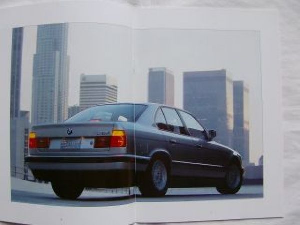 BMW 525i 535i E34 März 1990 USA Prospekt NEU