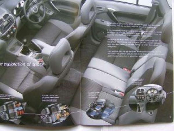 Toyota RAV4 Prospekt England UK August 2000 NEU
