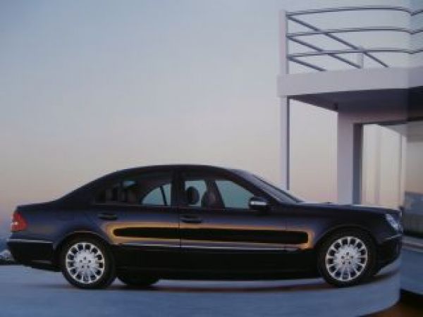 Mercedes Benz E-Klasse W211 Prospekt Juni 2005 NEU