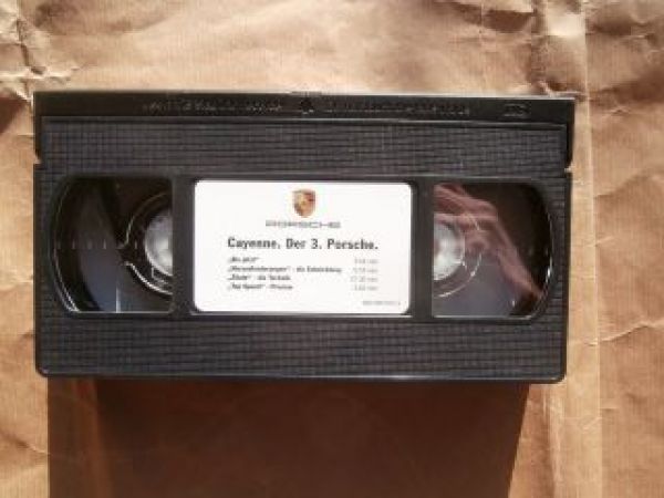 Porsche Cayenne (Typ 955) Vorstellungsbox +VHS Cassette 6/2002