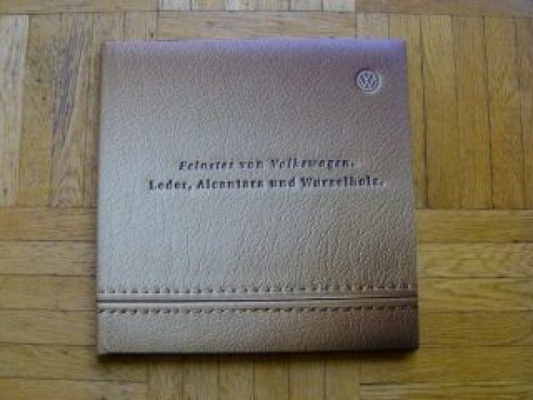 Feinstes von VW Leder Alcantara und Wurzelholz Prospekt NEU