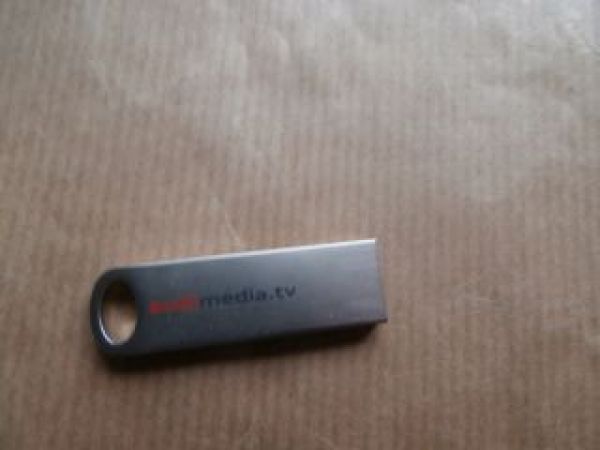Audi media tv USB Stick Pressemappe Genf 2016