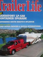 Trailer Life 8/2001 Ford Super Crewzer F-650 & Royals International 37"